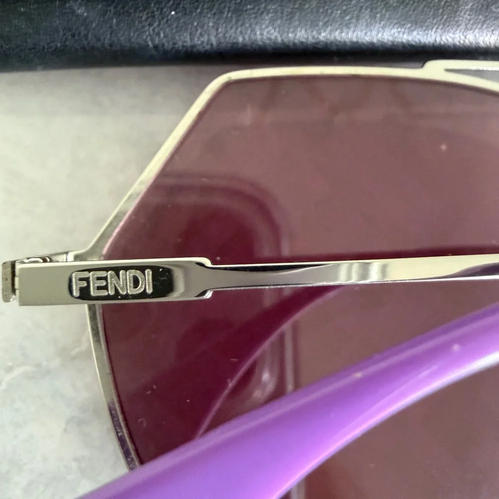 Fendi FF Logo Lens Aviator Sunglasses Gold Frame Purple Arms Statement Rare - Picture 3 of 3
